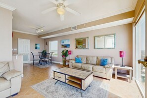 Televisión, reproductor de DVD y videoteca 