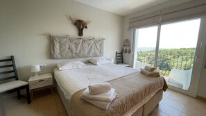 4 dormitorios, tabla de planchar con plancha, wifi gratis