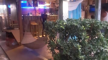 بار (في المنشاة)