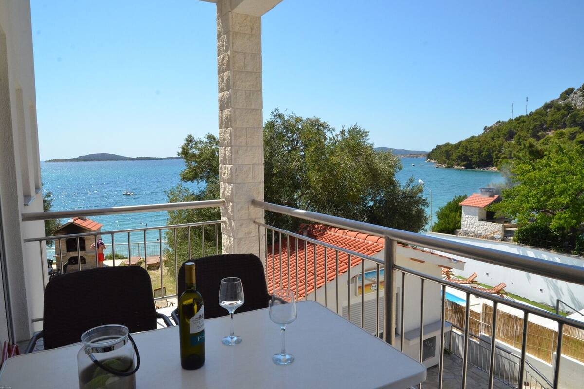 Departamento Confort, vista al mar | Balcón
