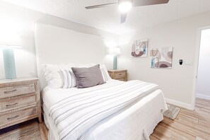 2 bedrooms, iron/ironing board, internet, bed sheets