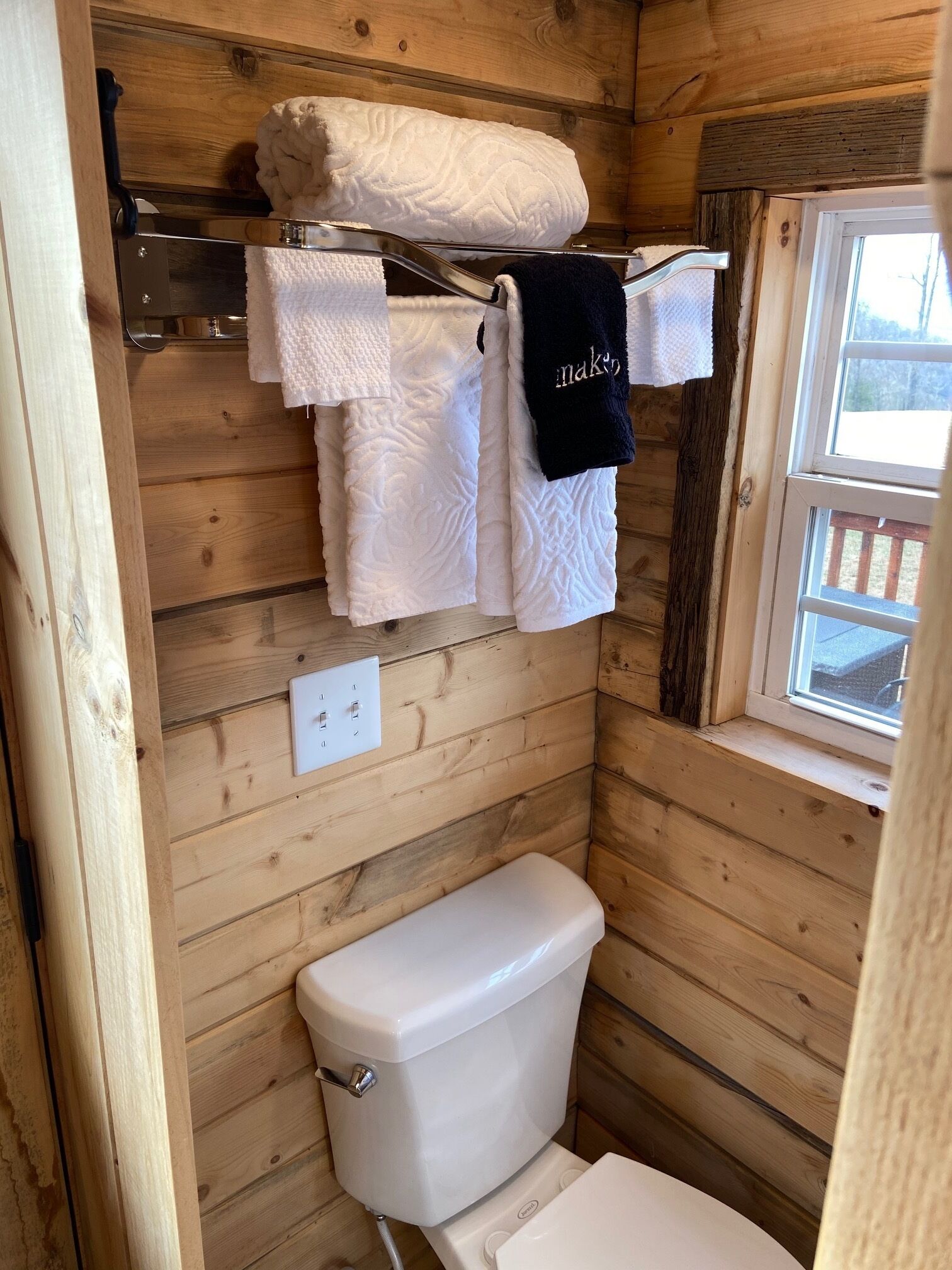 Handdoeken, zeep, shampoo, toiletpapier