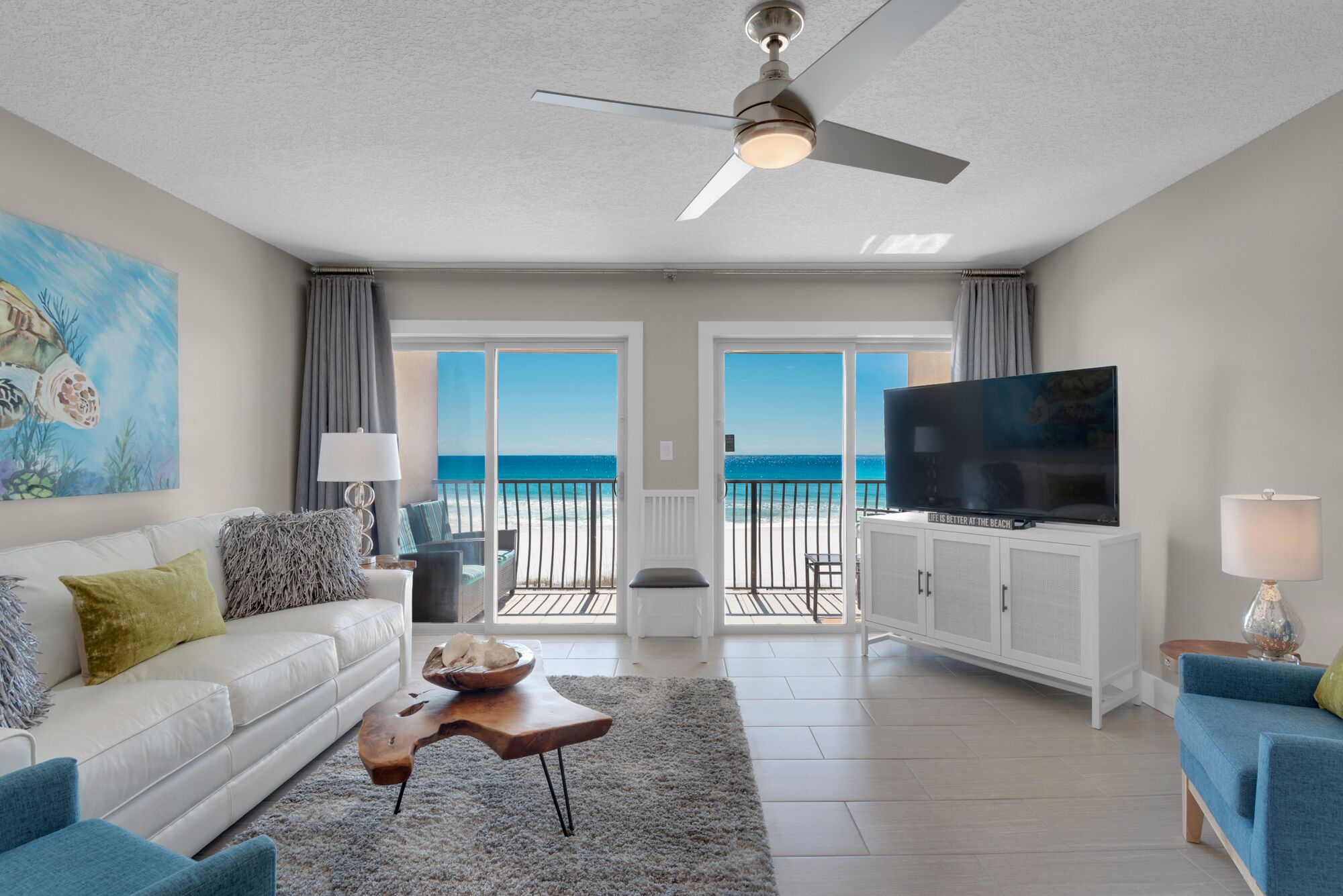 Wow Look! BEACHFRONT ~ UPSCALE Condo ~ Great Reviews~Heated Pool