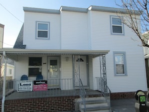 Condo (WW242 East Hand Avenue, 2nd Floor) | Exterior