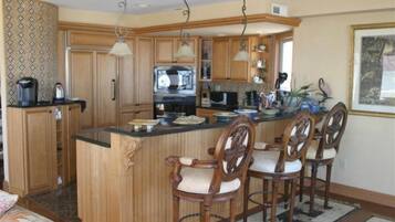 Condo | Private kitchen | Fridge, microwave, dishwasher, coffee/tea maker