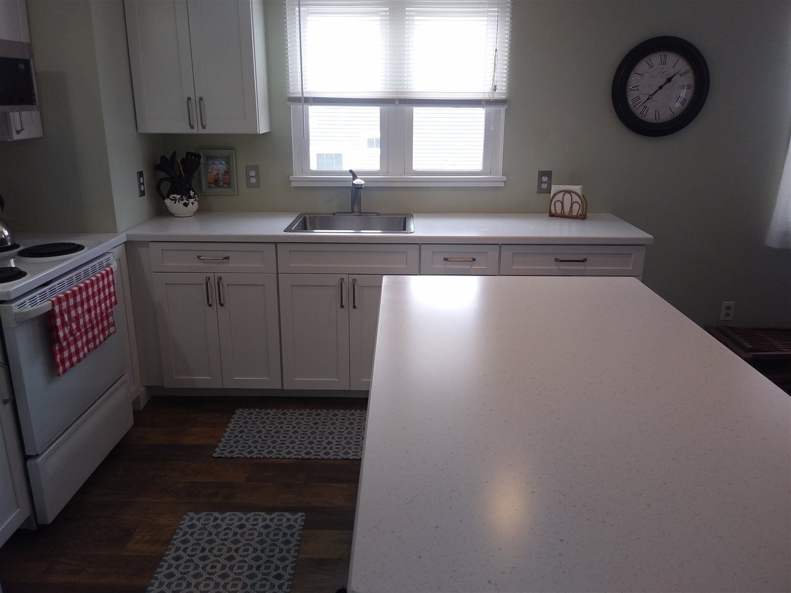 Condo | Bếp riêng | Tủ lạnh, lò vi sóng, máy rửa bát, dụng cụ pha cà phê/trà 