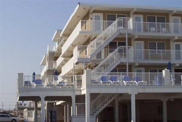 Condo | Exterior