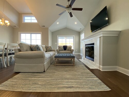 Wc330 East Saint Paul Avenue