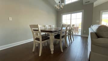 House | Private kitchen | Oven, kitchen islands