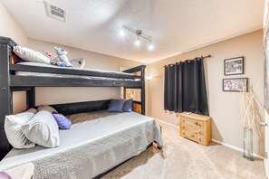 2 bedrooms, iron/ironing board, free WiFi, bed sheets - 2 Bed ,2 bath private home with hotub & fire pit FortWorth,TCU,Stockyards,Rodeo  (Benbrook)