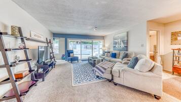 TV connectée, livres, médiathÚque