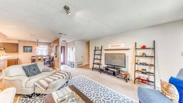 TV connectée, livres, médiathÚque