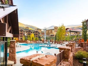 Kolam renang terbuka