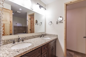 Bathroom - Snow Flower by Blueswell (Park City)