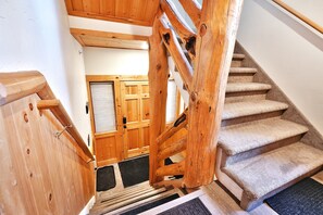 Interior - Timberwolf Lodge #3D by Blueswell (Park City)