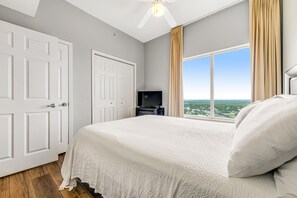 2 bedrooms, iron/ironing board, Internet, bed sheets