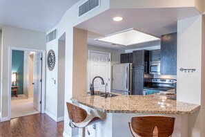 Condo, 2 Bedrooms | Private kitchen