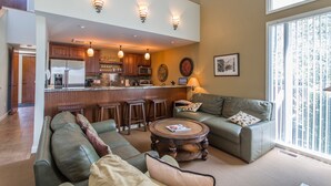 Unclassified image, 5 of 25, button - Three Kings Condos #2 by Blueswell (Park City)