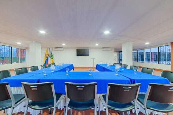 Banquet hall