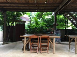 Televisión 16 pulgadas con canales de televisión por cable