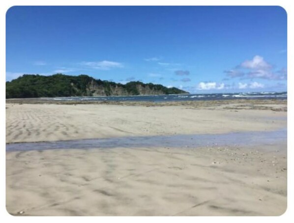 On the beach - Beautiful beachfront House Mesmerizing Guiones (Nosara)