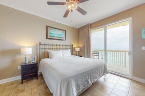 2 soverom, strykejern/-brett, internettilgang og sengetøy