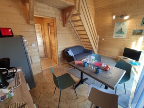 Interior - Small brand new wooden chalet on 2 levels with terrace (Queige)