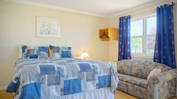 1 habitación, tabla de planchar con plancha, wifi y ropa de cama