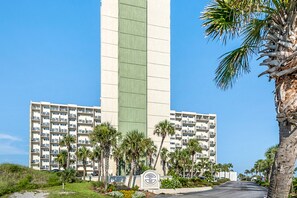 Exterior - Oceanfront Pinnacle Port condo w/ tennis & basketball courts + private balcony! (Panama City Beach)