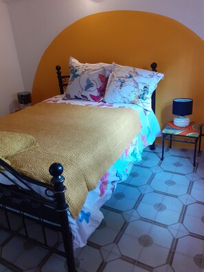 1 quarto, ferros/tábuas de passar roupa, Wi-Fi, roupa de cama