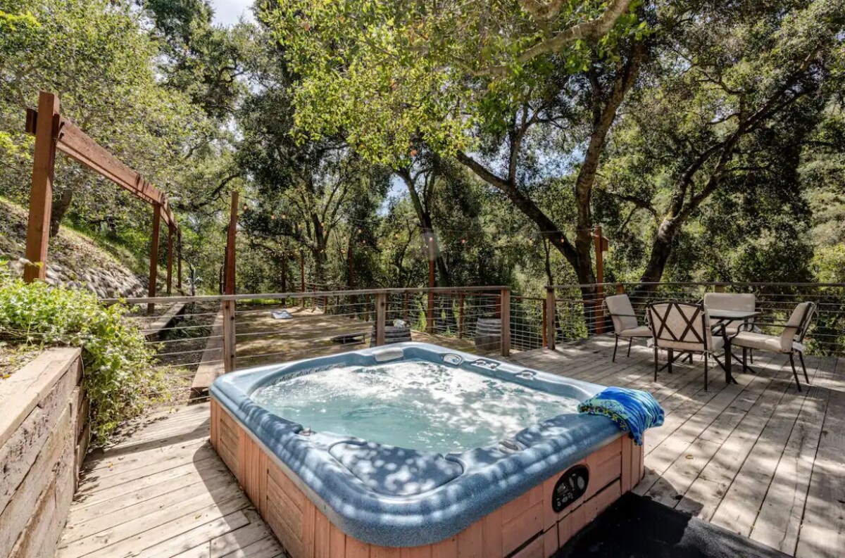 Photo 30 of Oak Treehouse Retreat