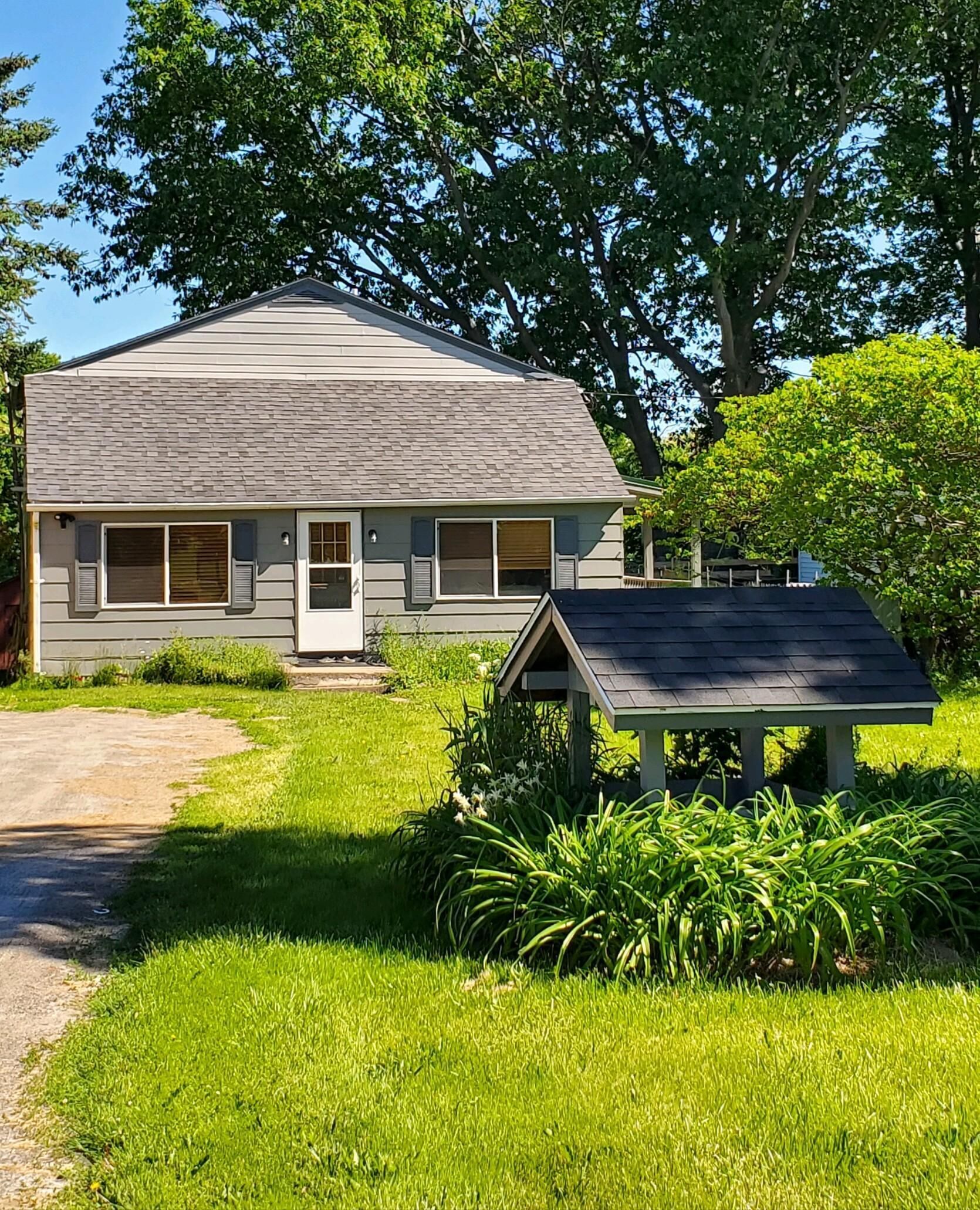 Large Lodge on Oak Orchard River