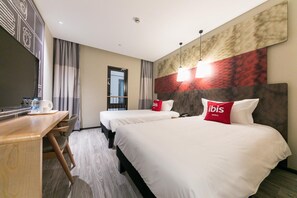 迷你吧、特色装修、特色家居、办公桌