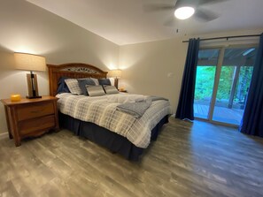 7 bedrooms, travel crib, free WiFi, bed sheets