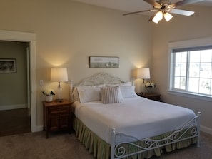 2 bedrooms, desk, iron/ironing board, free WiFi