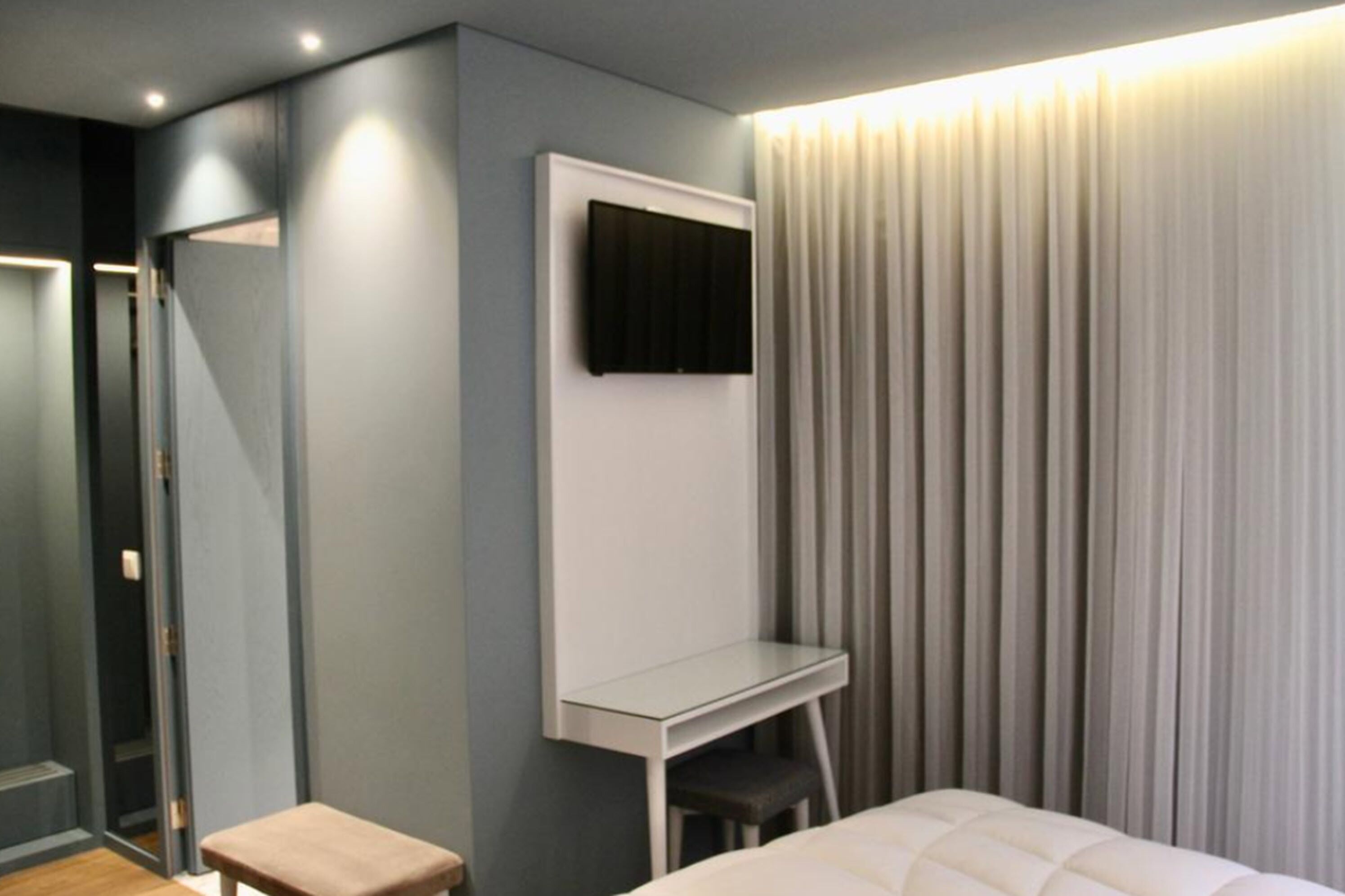 suite (101) | minibar, soundproofing, free wifi, bed sheets