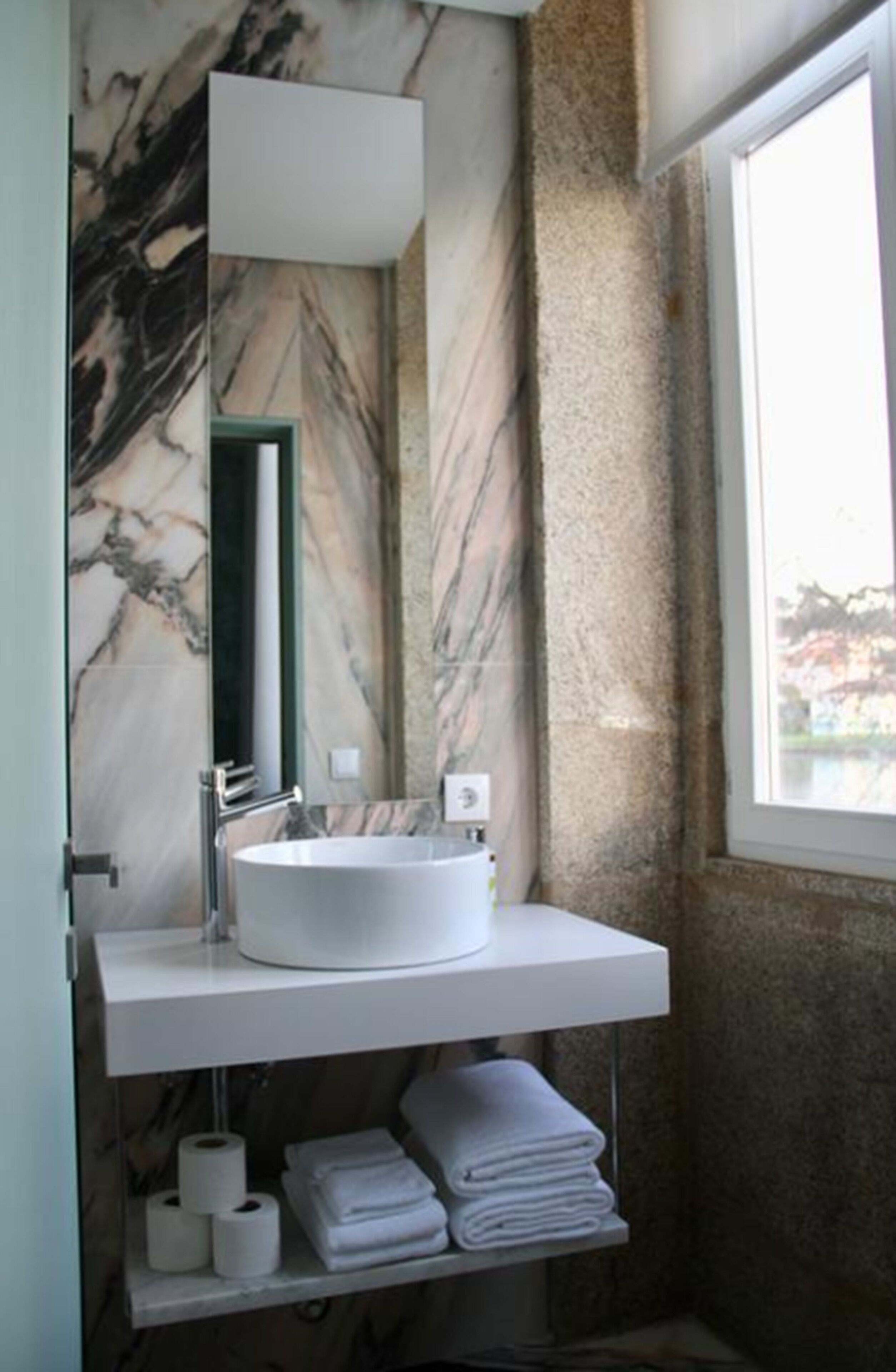 shower, bidet, towels, soap