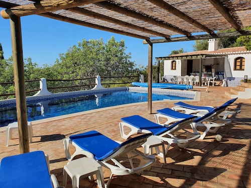 Casa Estrela, Luxury Algarve Villa, Stunning Views, Private Pool, Gardens, Fibre