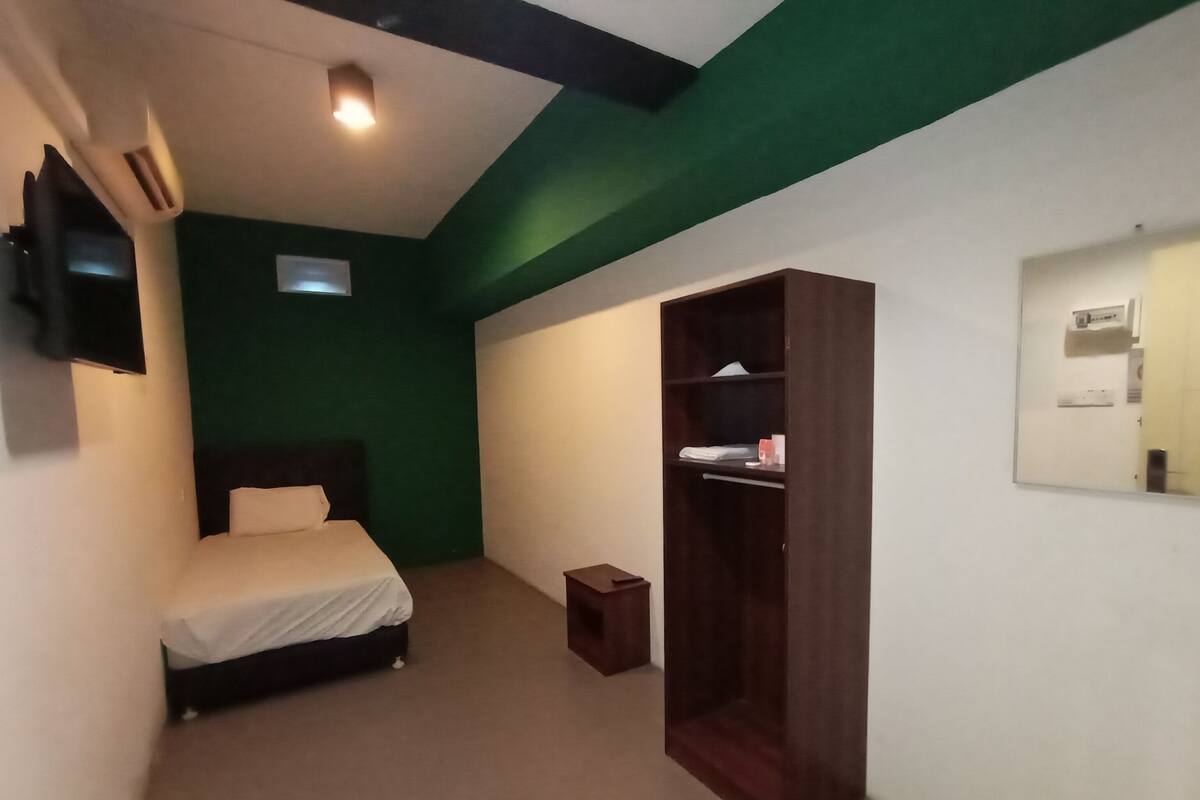 Standard Single Room | Desk, free WiFi, bed sheets