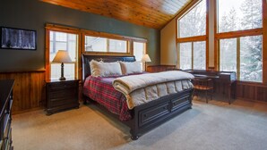 House, 4 Bedrooms | 4 bedrooms, individually decorated, individually furnished - Rocky Mountain 11 (Bend)