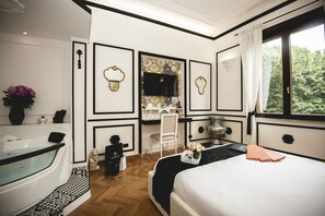 1 Schlafzimmer, Schreibtisch, BĂŒgeleisen/BĂŒgelbrett, Reisekinderbett