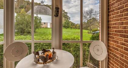 Round Barn Farm B & B Event Center