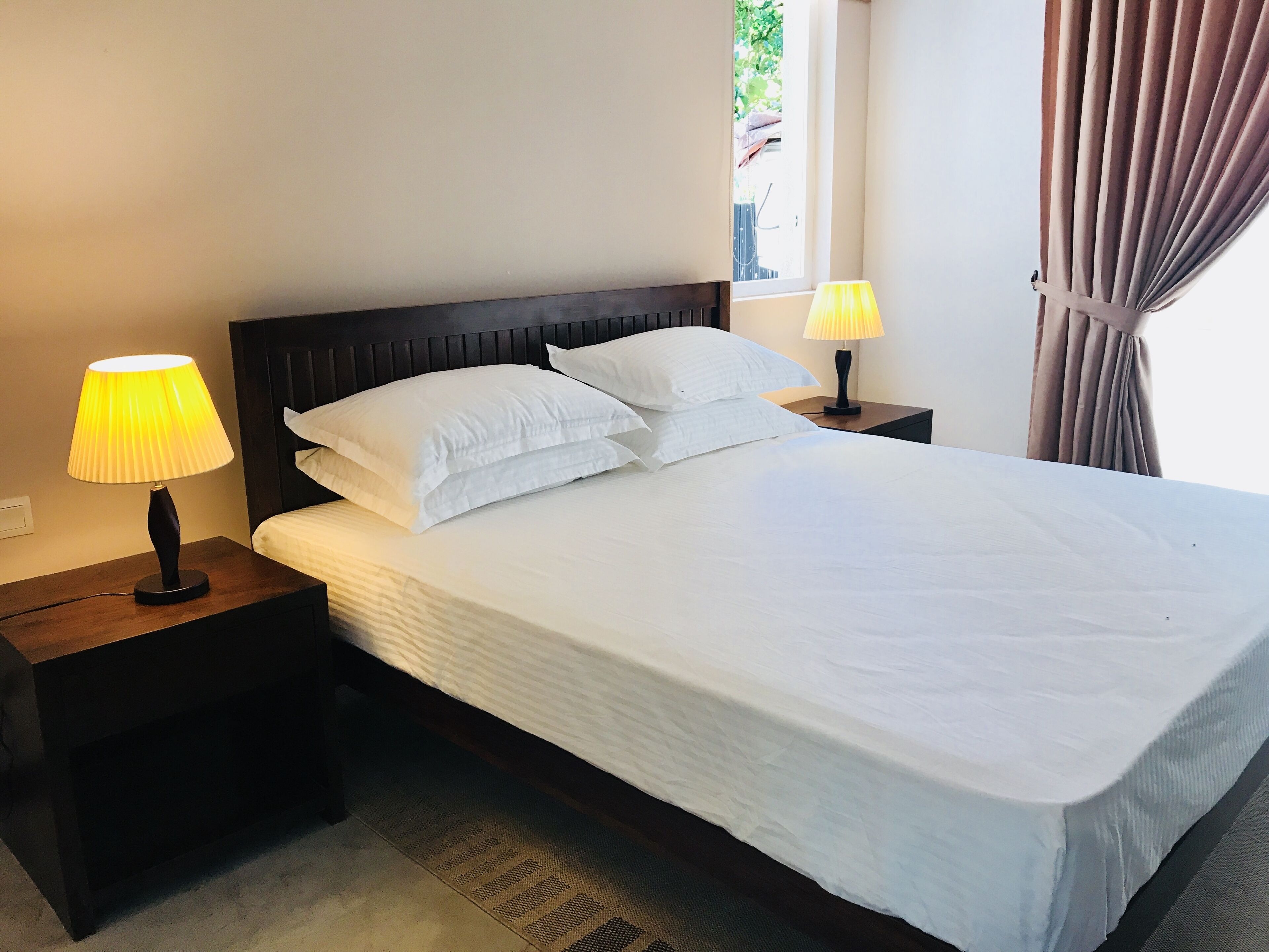 3 slaapkamers, een bureau, een strijkplank/strijkijzer, wifi