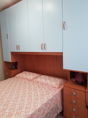 2 habitaciones, wifi gratis y ropa de cama 