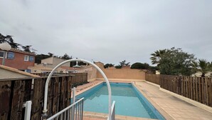 Unclassified image, 2 of 17, button - House near Natu and Roquille. Swimming pool. Air conditioning. WIFI. Parking. Terrace. (Agde)