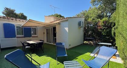 House near Natu and Roquille. Swimming pool. Air conditioning. WIFI. Parking. Terrace.