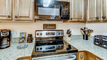 Frigorífic, microones, forn i placa de cuina