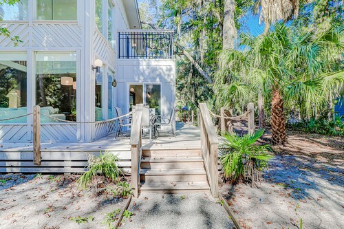 Hundefreundliches Haus mit geschlossenem Garten, Poolterrasse und privatem Pool