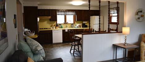 Casa geminada conforto | Cozinha privada | Geladeira grande, micro-ondas, fogão, cooktop