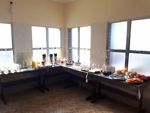 뷔페 아침 식사